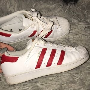 Adidas superstars